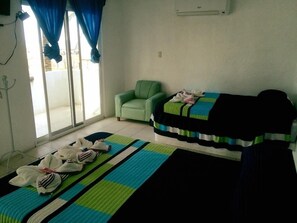 Basic Quadruple Room, 1 Bedroom, Beachside