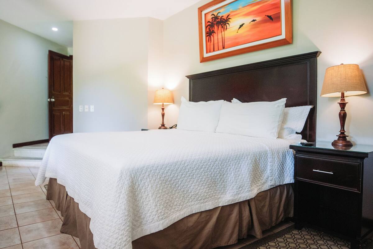 Forest Suite | Premium bedding, down comforters, in-room safe, individually decorated