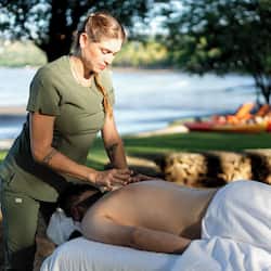 Deep-tissue massages, Swedish massages, massages on the beach, facials