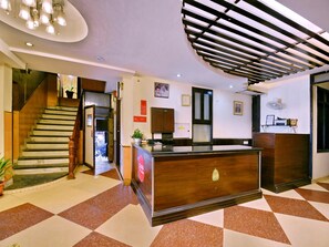 Lobby - Oyo Rooms New Friends Colony M (New Delhi)