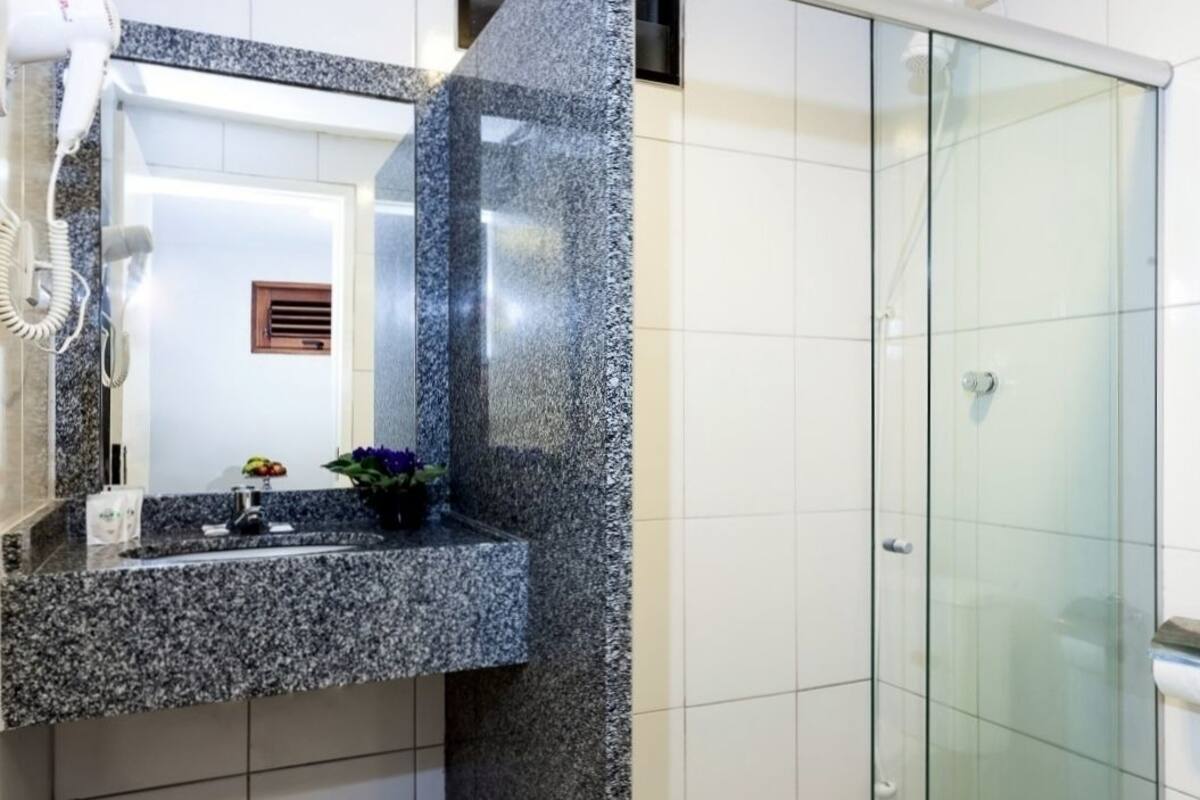 romantic house | bathroom | shower, free toiletries, hair dryer, towels