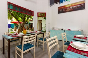 Interior entrance - Dream Inn Sun Beach Hotel (Thulusdhoo Island)