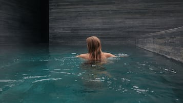 Couples treatment rooms, steam room, hot springs, body treatments