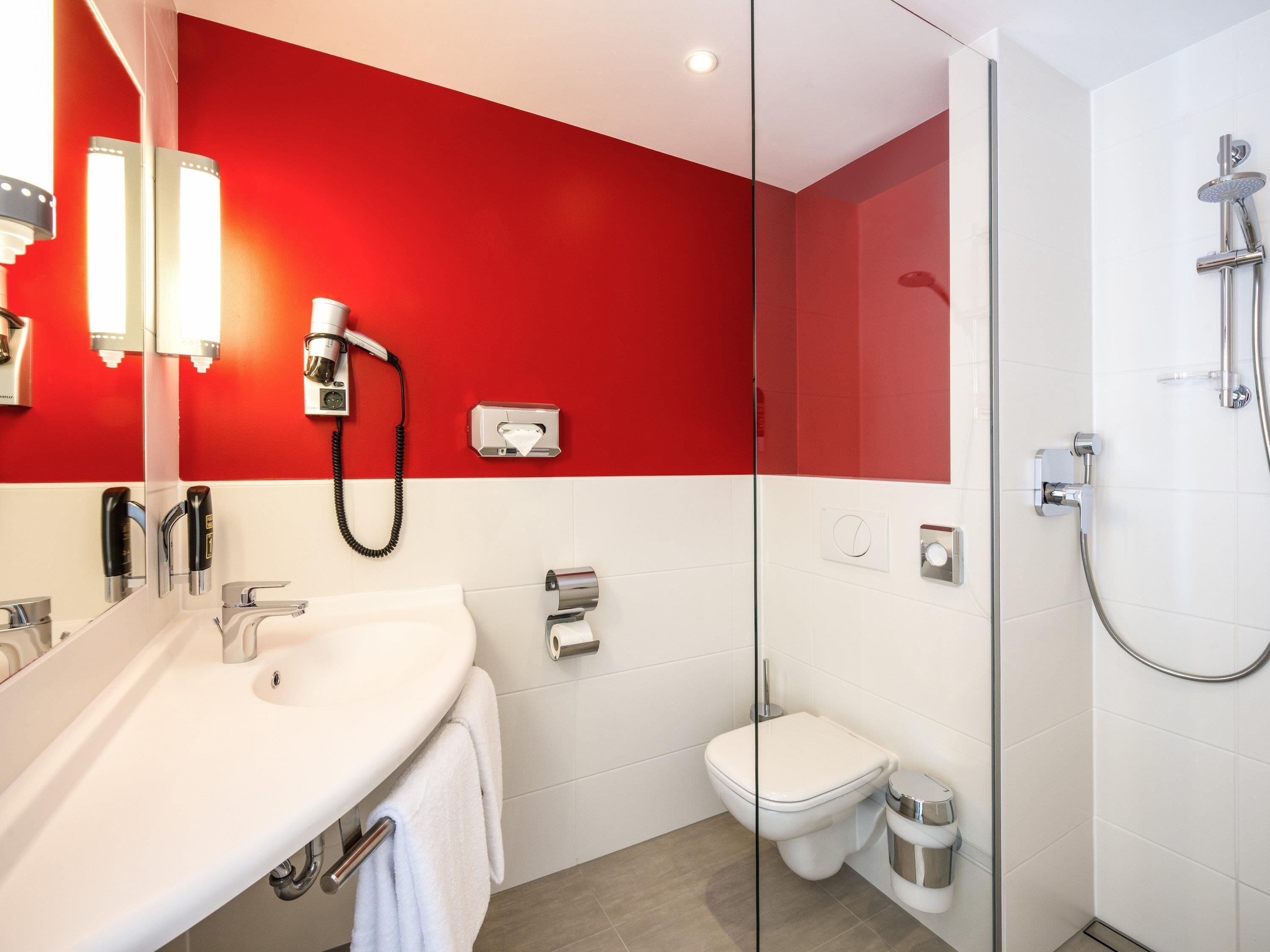 double room (new sleep easy concept) | laptop workspace, blackout curtains, soundproofing, free wifi