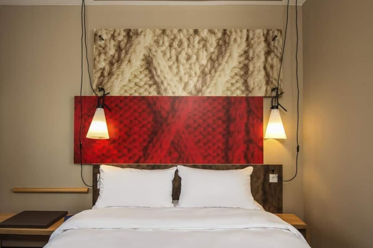 Double Room (New Sleep Easy Concept)