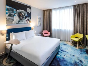 Room, 1 Queen Bed (The Queen) | Individually decorated, iron/ironing board, free WiFi, bed sheets - Ibis Styles London Heathrow (West Drayton)