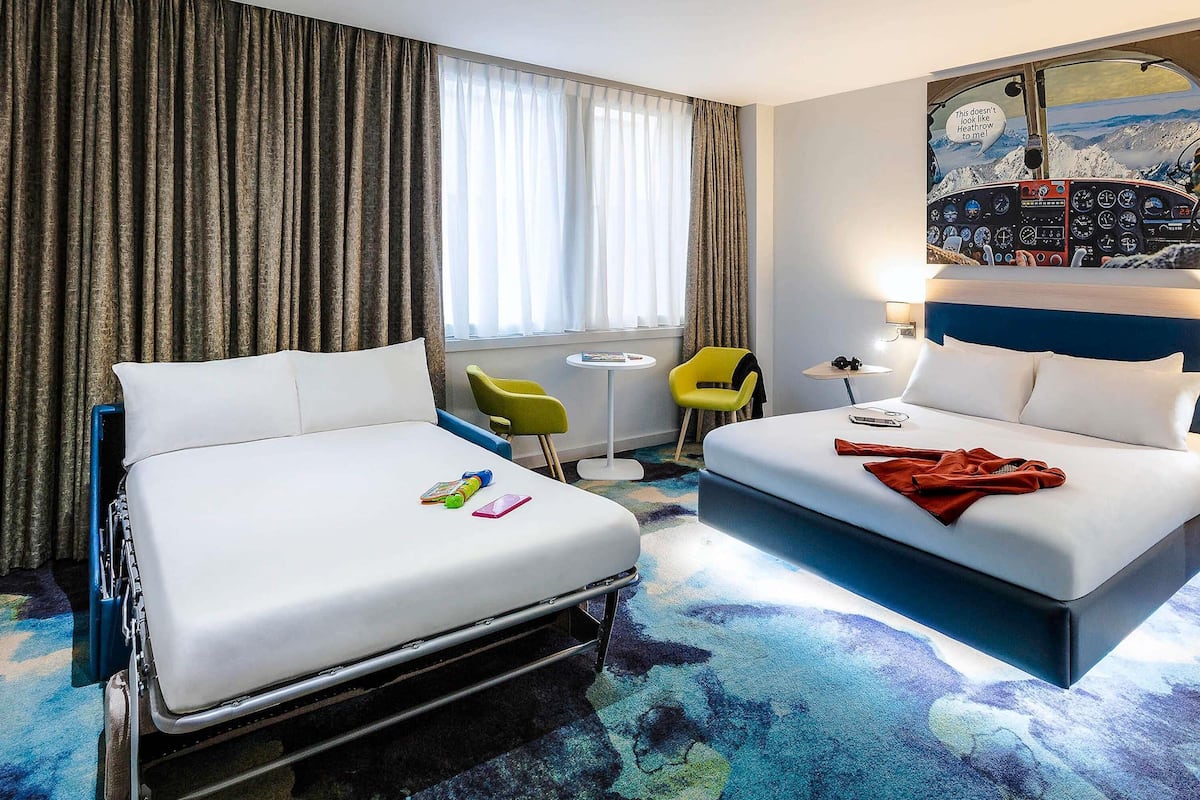 家庭雙人房, 1 張標準雙人床及 1 張梳化床 | 獨特設計、熨斗/熨衫板、免費 Wi-Fi、床單