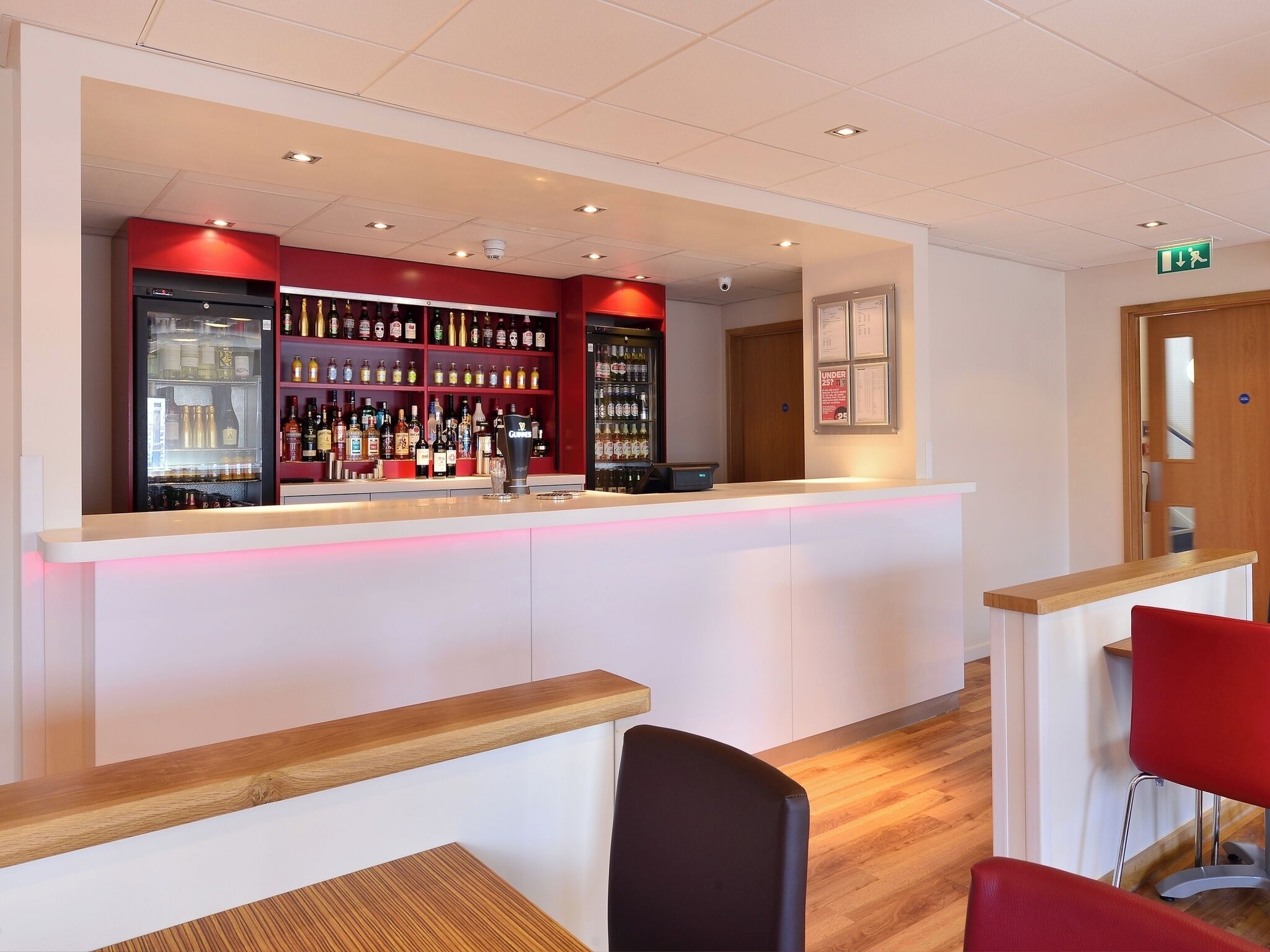 بار (في المنشاة)