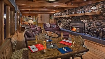 Deluxe House, 6 Bedrooms, Mountain View, Mountainside | Lobby lounge