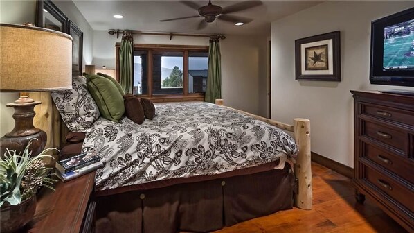 6 bedrooms, iron/ironing board, free WiFi - Winter Castle At Ski Time (Steamboat Springs)