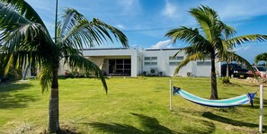 Terrace/patio - Guest house UmiOto (Miyakojima)