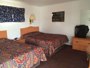 Quarto, 2 camas Queen | Wi-Fi de cortesia