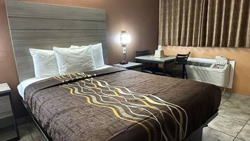 Basic Room, 1 Queen Bed, Non Smoking | Blackout drapes, free WiFi, bed sheets