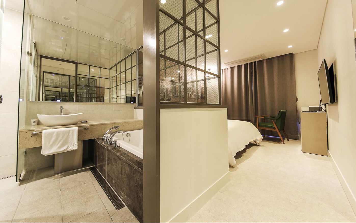 Sistema de insonorización y wifi gratis 