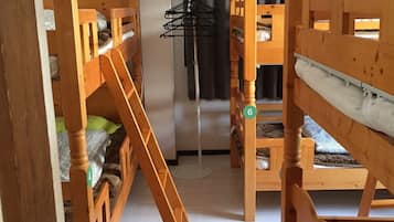 共用宿舍, 僅限男士