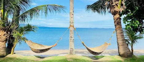 Beach nearby, sun-loungers, beach massages