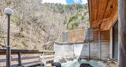 Shirahone Onsen Tsuruya Ryokan