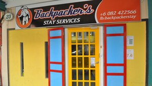 Exterior detail - SPOT ON 89886 Backpacker's Stay Services (Kuching)