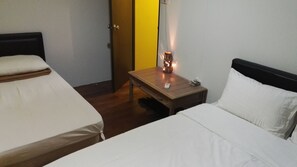 書桌、免費 Wi-Fi