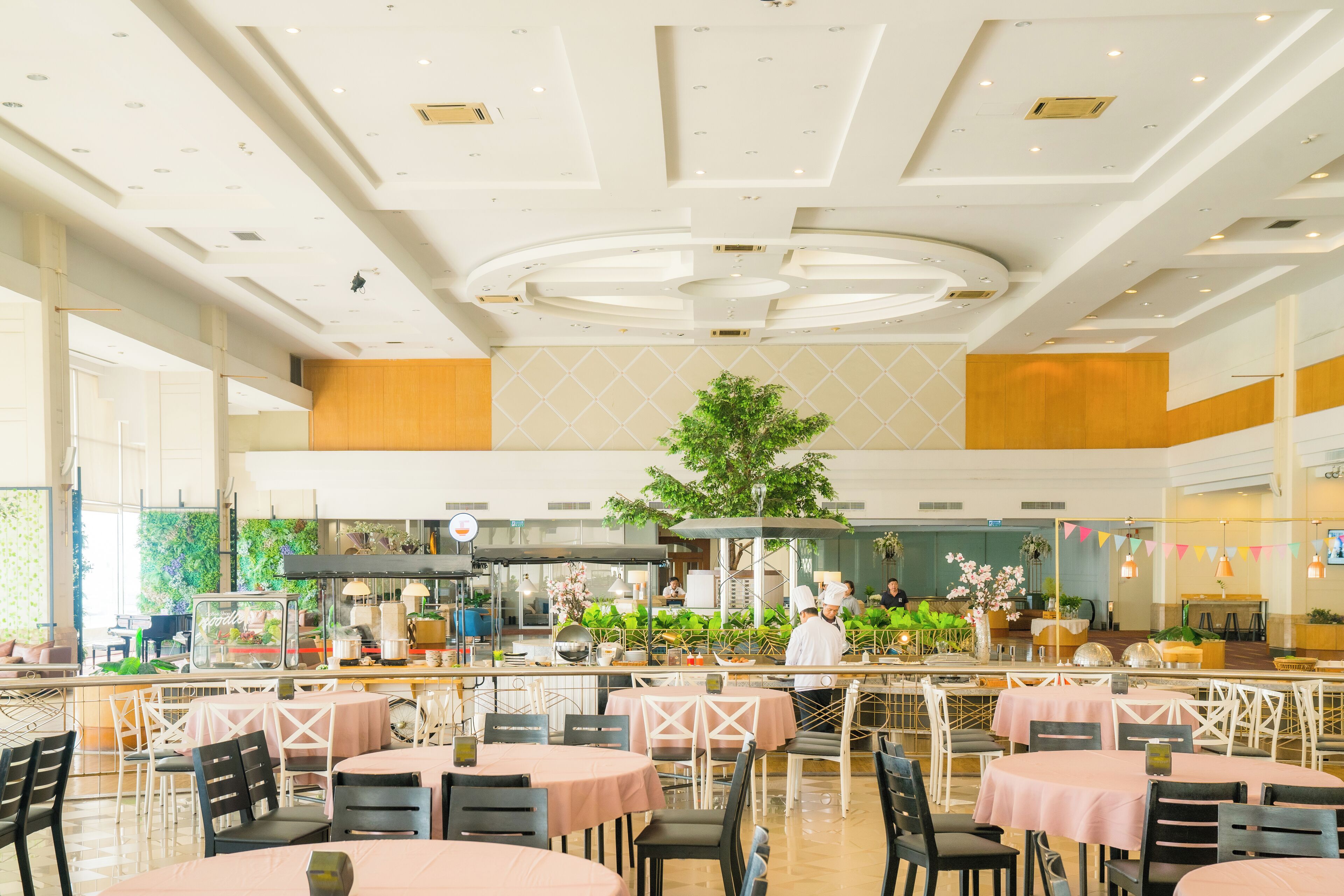 Daily buffet breakfast (THB 250 per person)