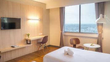 Deluxe Twin kamer (New) | 1 slaapkamer, een minibar, een bureau, gratis wifi