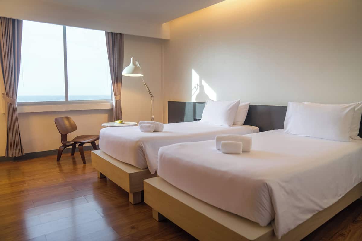 Chambre Deluxe avec lits jumeaux (New) | Minibar, bureau, Wi-Fi gratuit