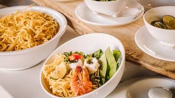 Ilmainen päivittäinen täysi aamiainen