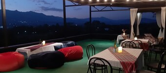 Chang Pai Hill - Adults Only