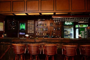 Bar (on property) - The Royal Mall Kandy (Kandy)