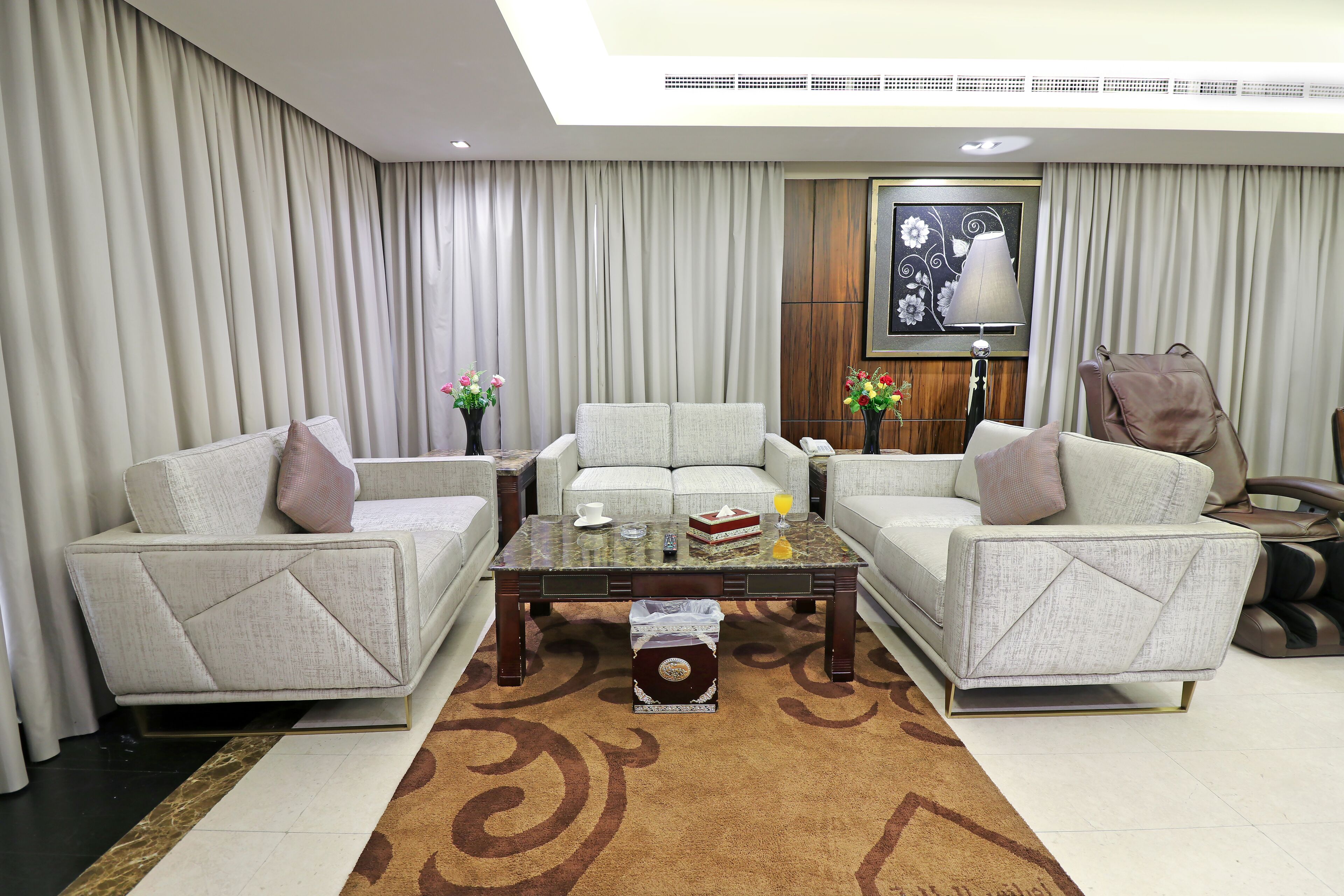 Photo - Orans Suites 4