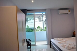 Standard Double Room | Desk, free WiFi - Z - Zee House (Krabi)