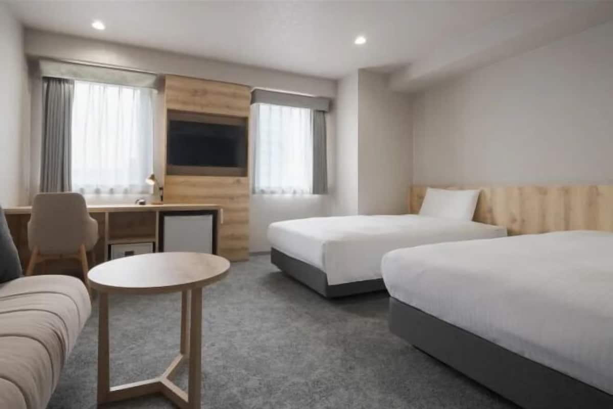 Couette en duvet d'oie, coffres-forts dans les chambres, bureau