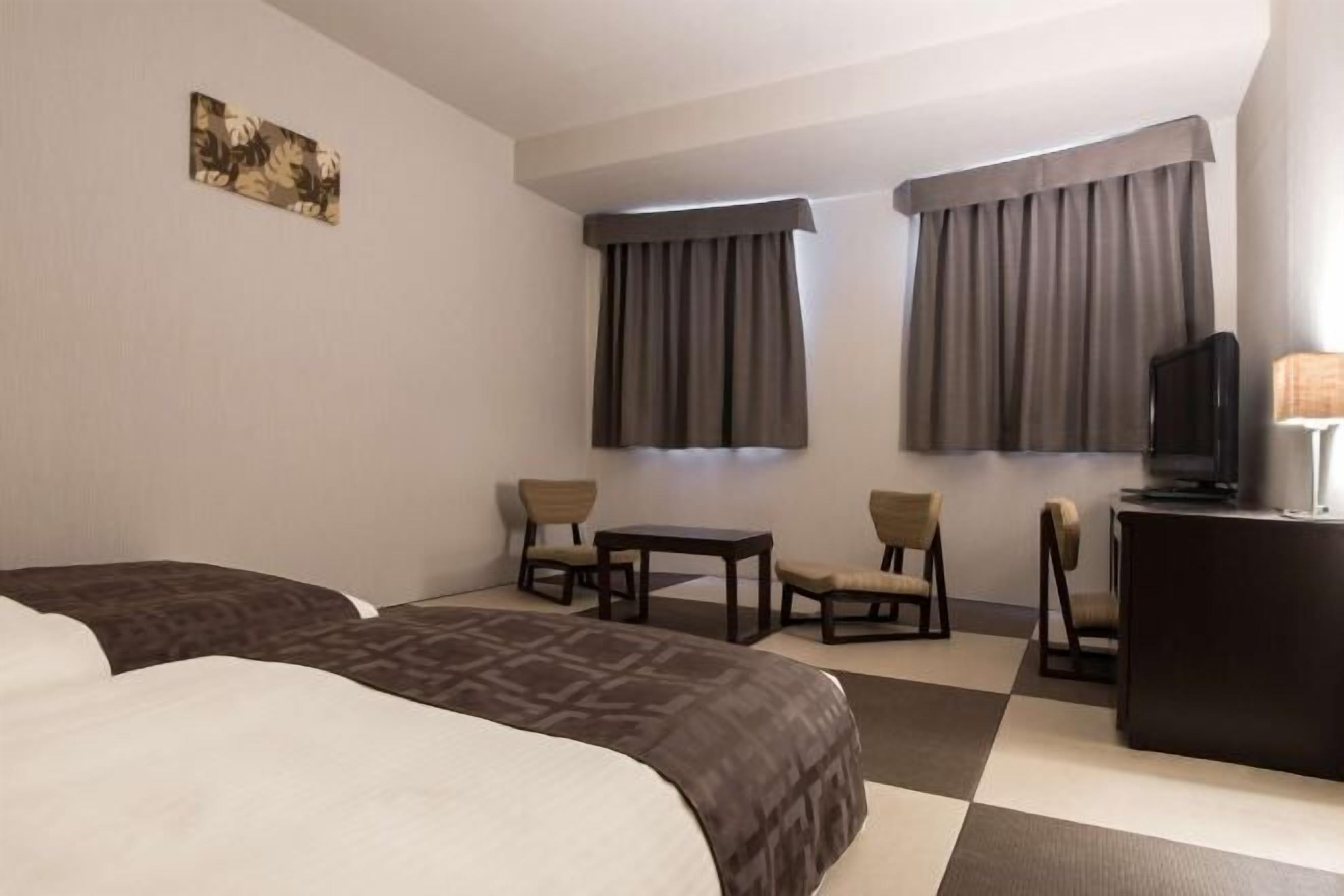 Couette en duvet d'oie, coffres-forts dans les chambres, bureau