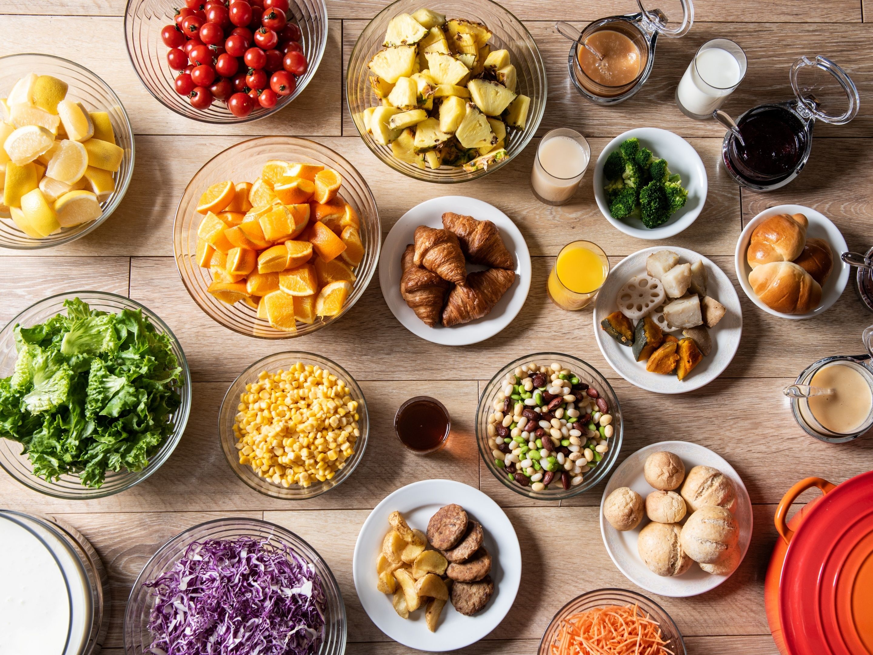 daily buffet breakfast (jpy 1800 per person)