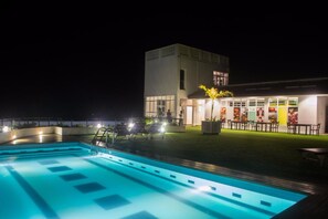 Piscine extérieure