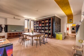 Sảnh tiếp tân