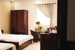 Minibar, desk, free WiFi, bed sheets - Minh Kieu 2 Hotel (My Tho)