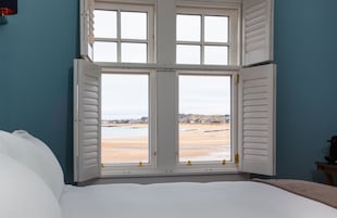 Premium Double or Twin Room | Premium bedding, cribs (free), rollaway beds (surcharge), WiFi (free)