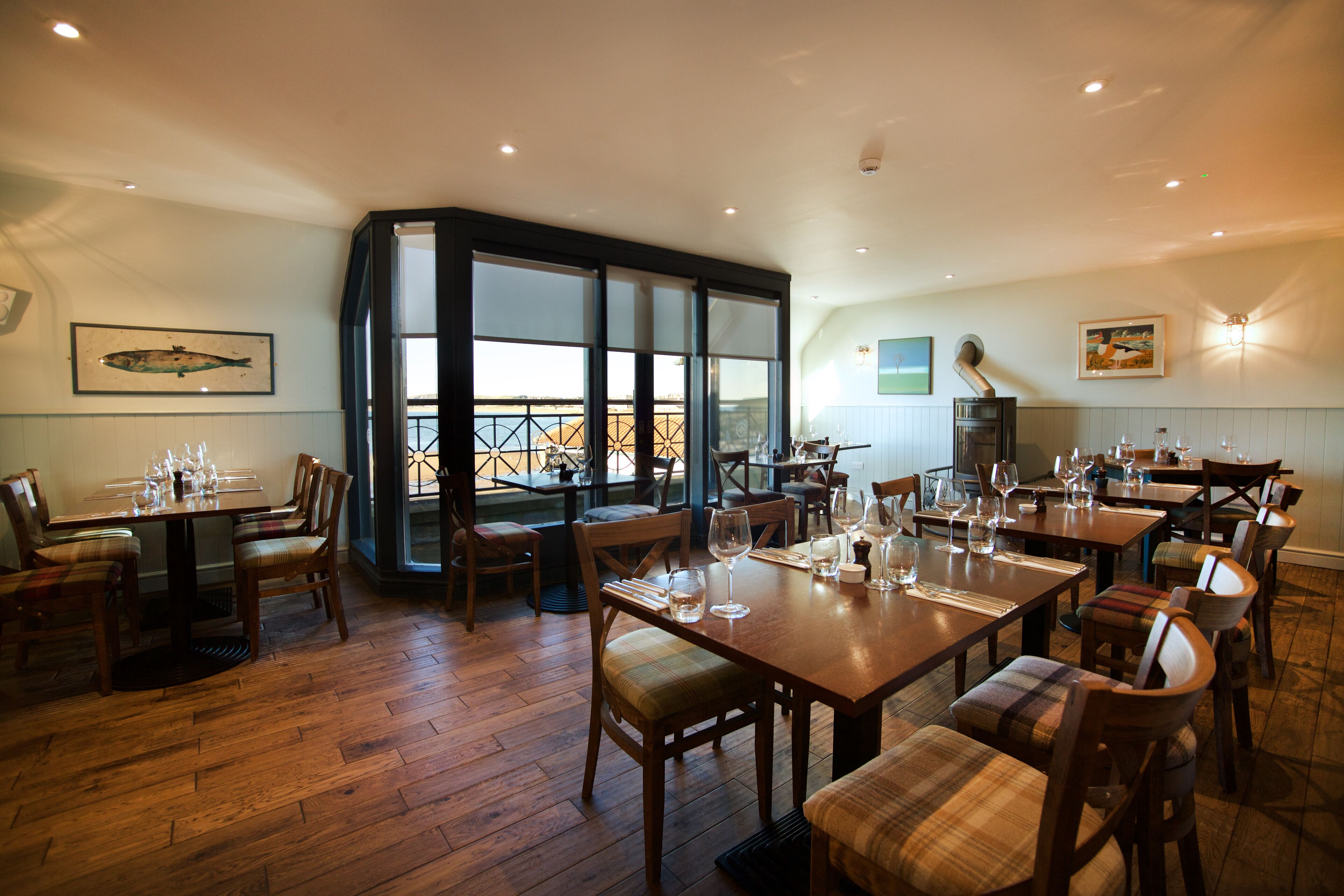 Breakfast, lunch, dinner served; local cuisine 