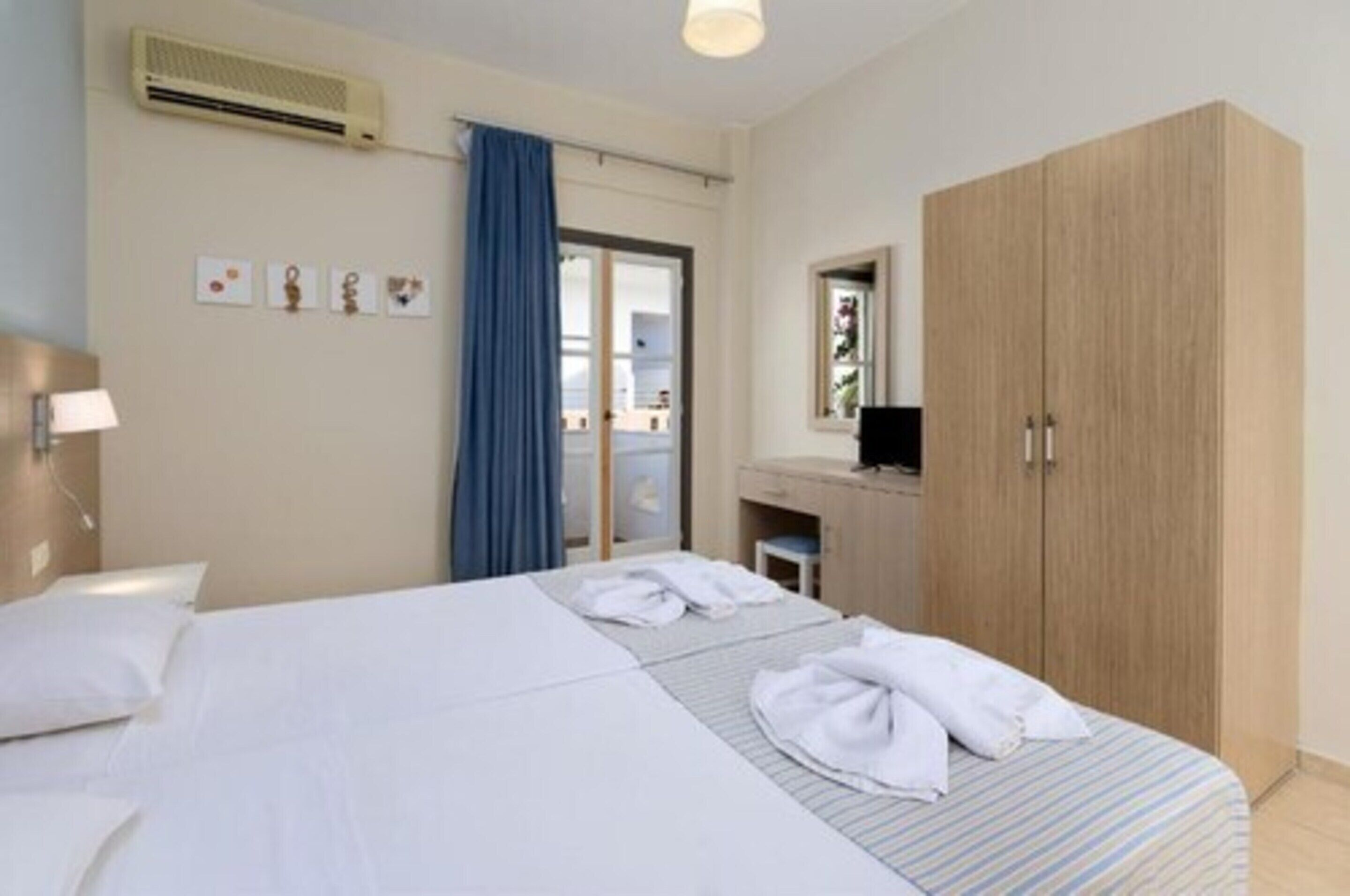 standard double or twin room | in-room safe, soundproofing, iron/ironing board, free cots/infant beds