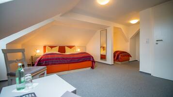 Grand-Doppelzimmer | Schreibtisch, Verdunkelungsvorhänge, schallisolierte Zimmer, Babybetten