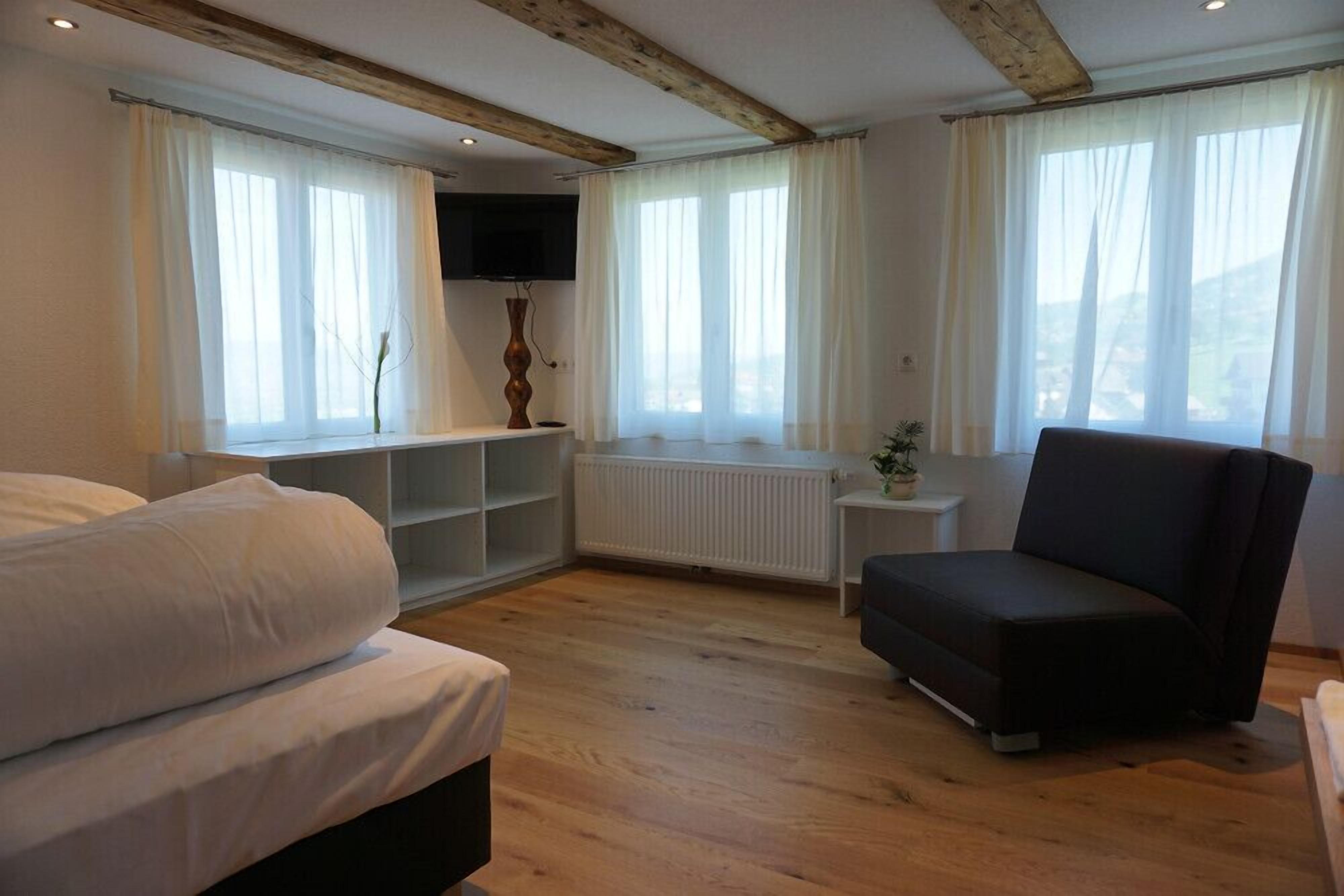 ทีวีจอแบน