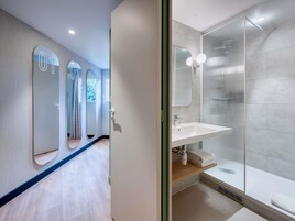 Ropa de cama de alta calidad y escritorio 