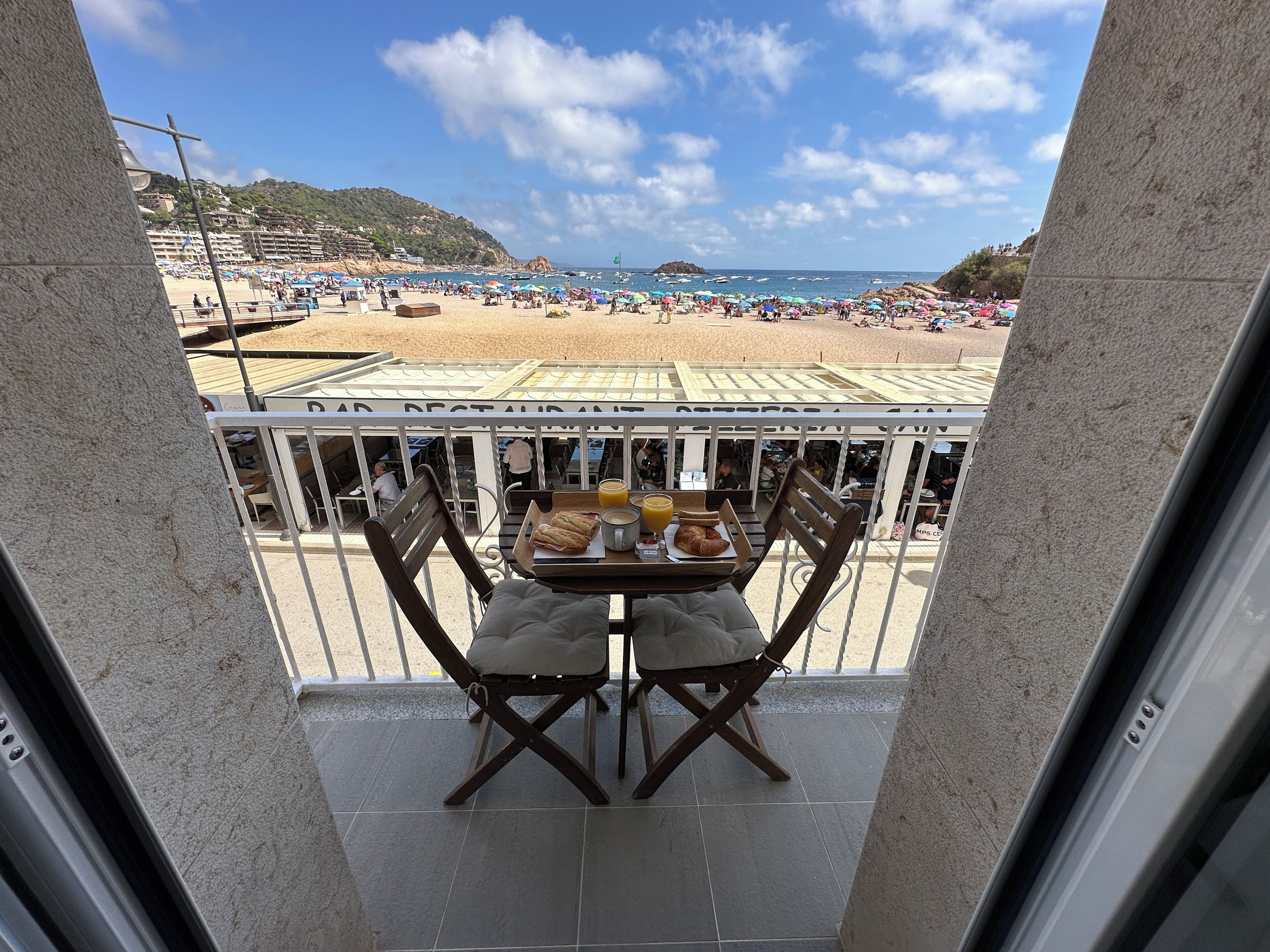 Photo - Hostal del Mar