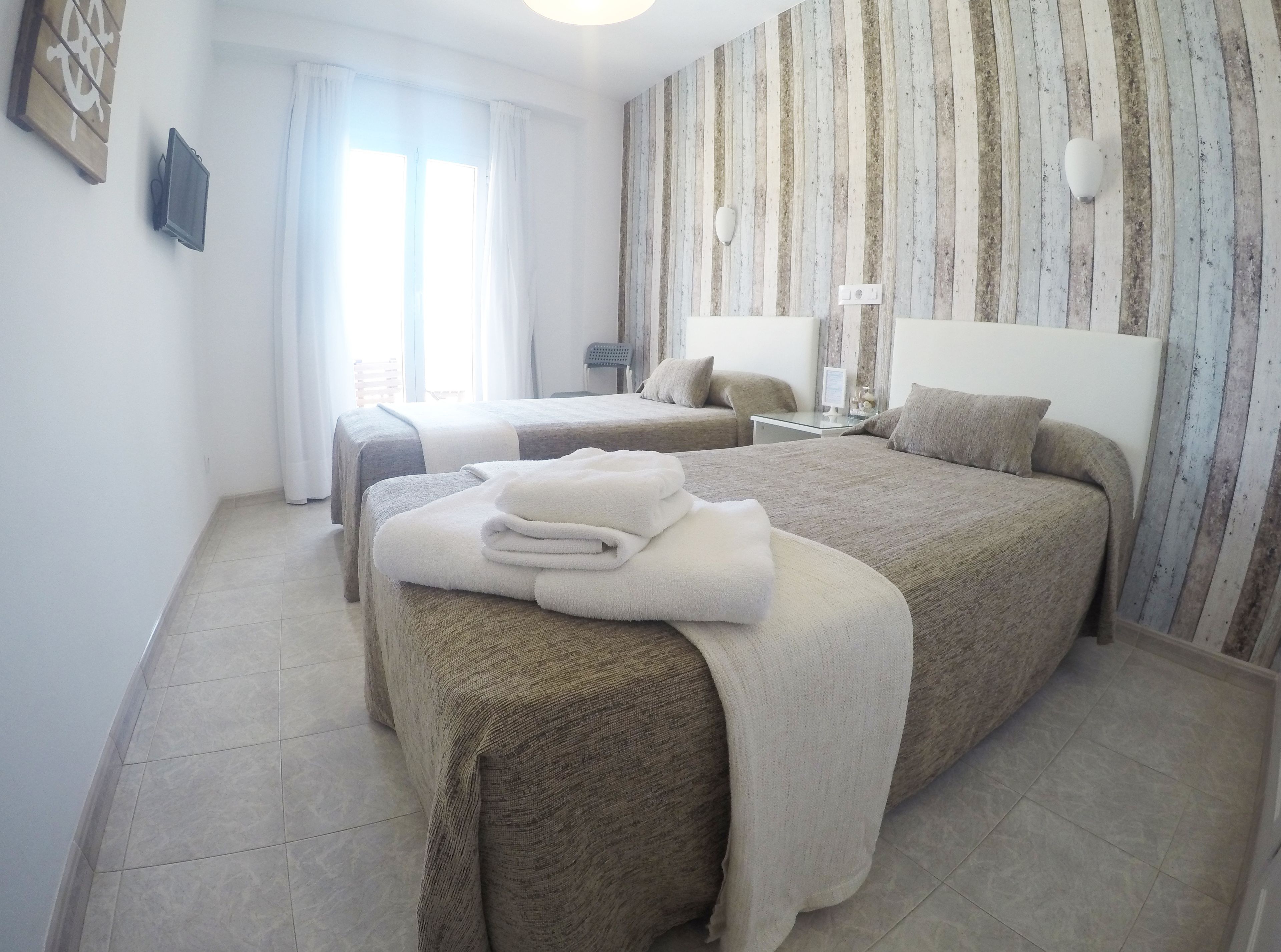 Photo - Hostal del Mar