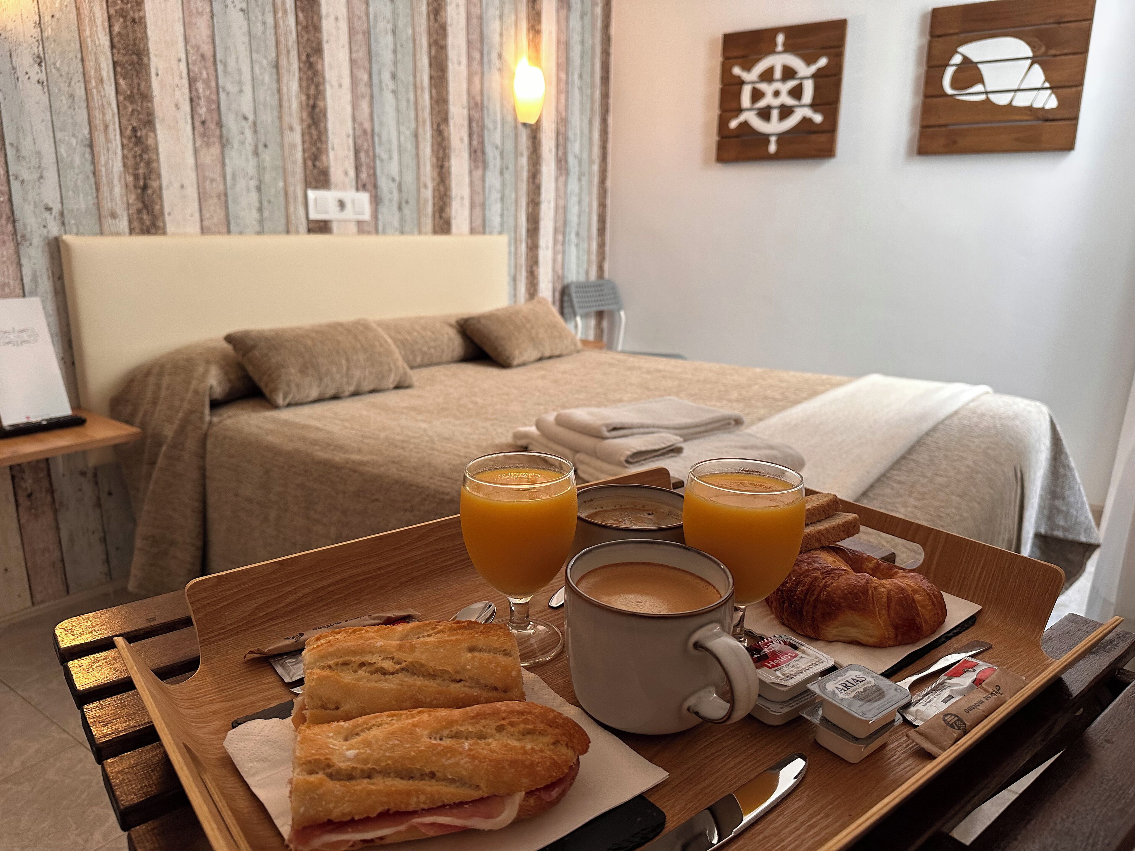 Photo - Hostal del Mar