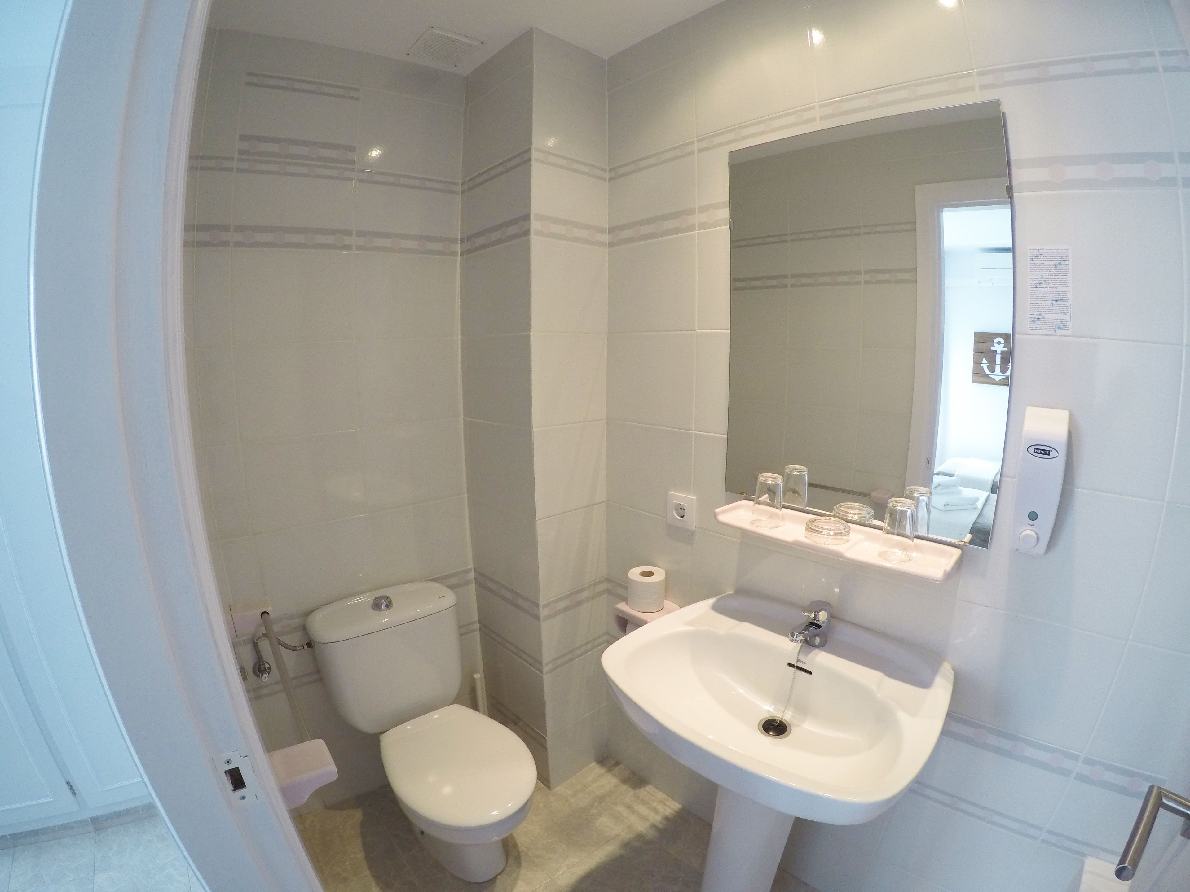 Photo - Hostal del Mar