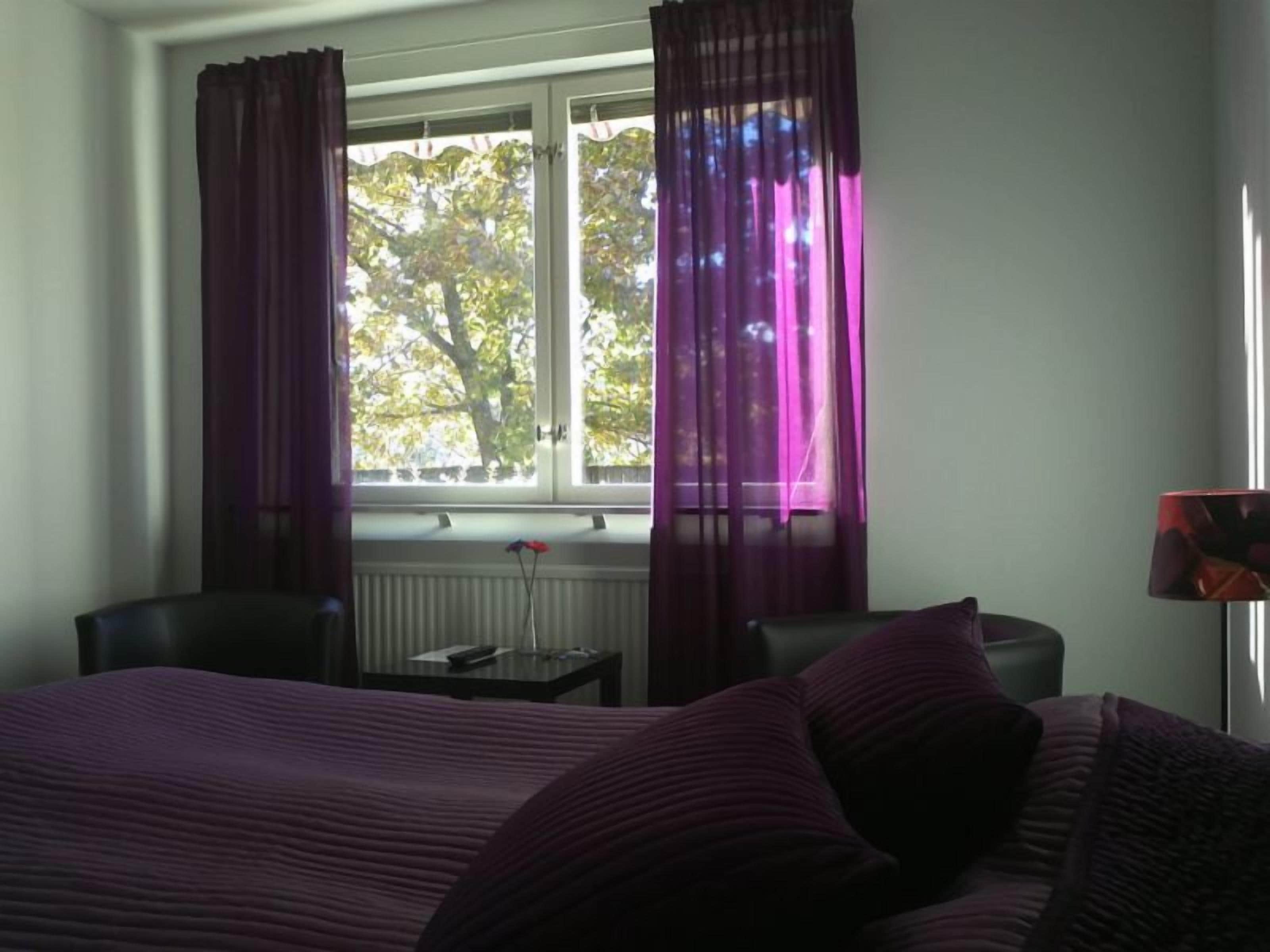 double room | blackout curtains, cots/infant beds, rollaway beds, free wifi