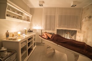 Een sauna, lichaamsbehandelingen, body wraps, body scrubs