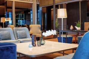 로비 좌석 공간